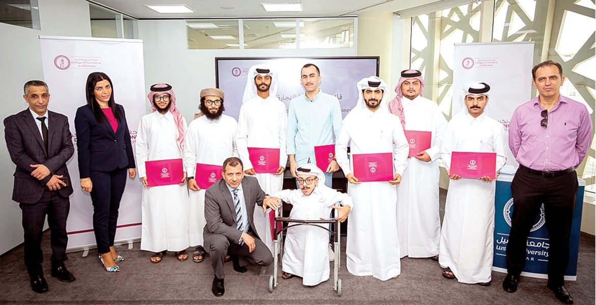 جامعة-لوسيل-تكريم-الطلاب-المتميزين